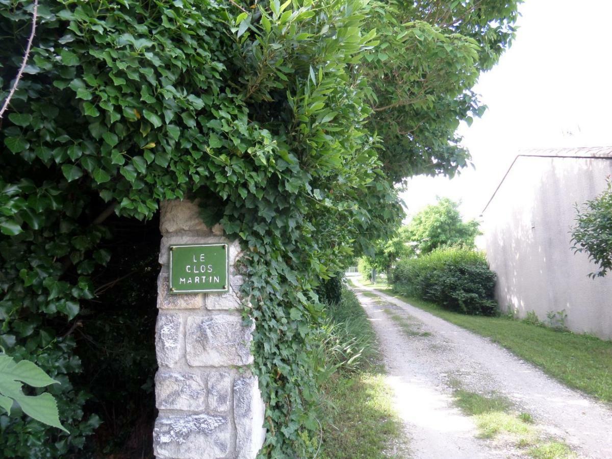 Le Clos Martin Eyragues Exteriör bild